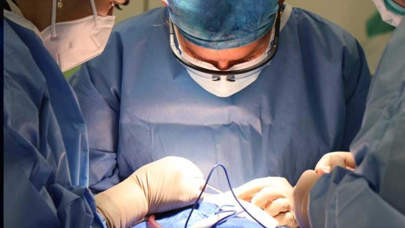 پزشک جراح و جراح زیبایی خوب کیست جراح جراح زیبایی